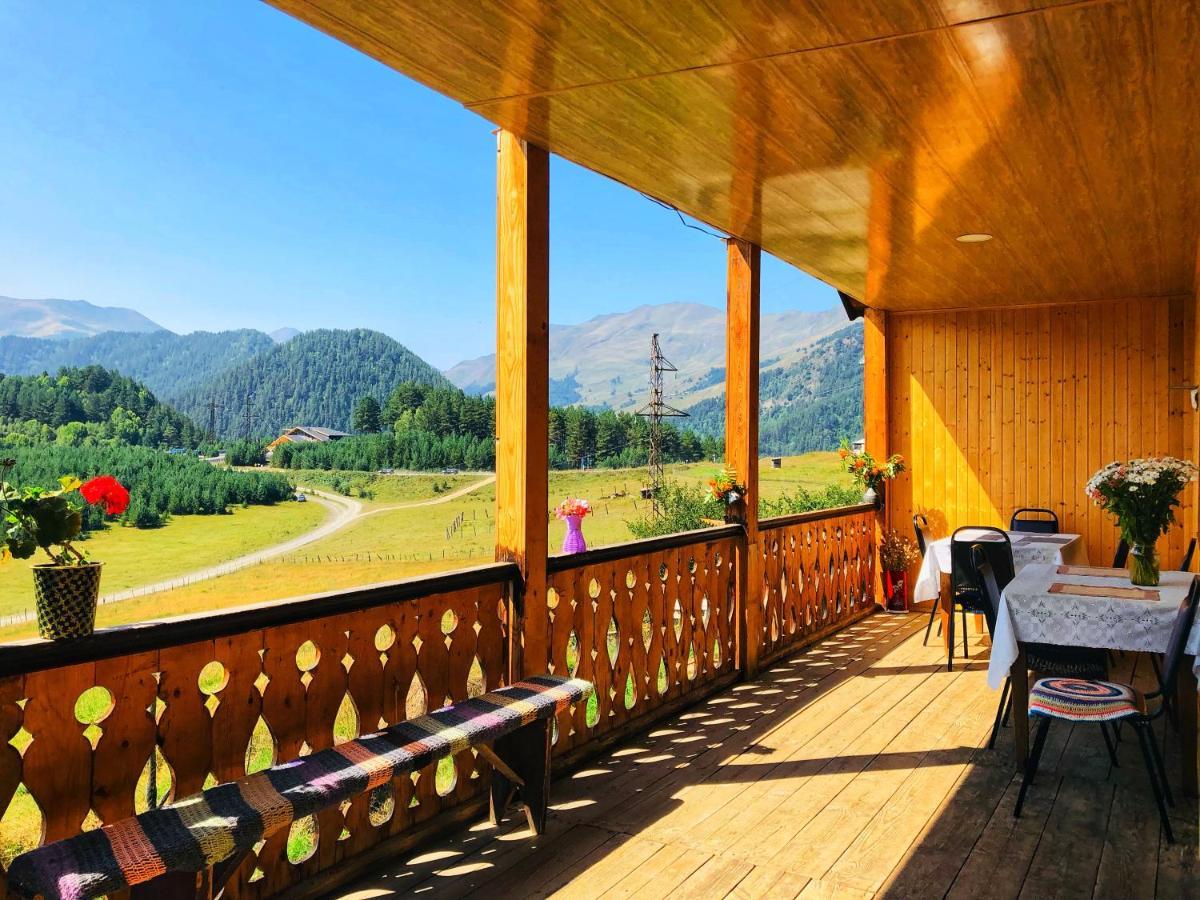 Guest House Gere Omalo Exterior foto